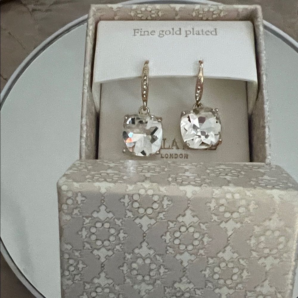 Stellah Gold-Plated Earrings with Sparkling Crystals